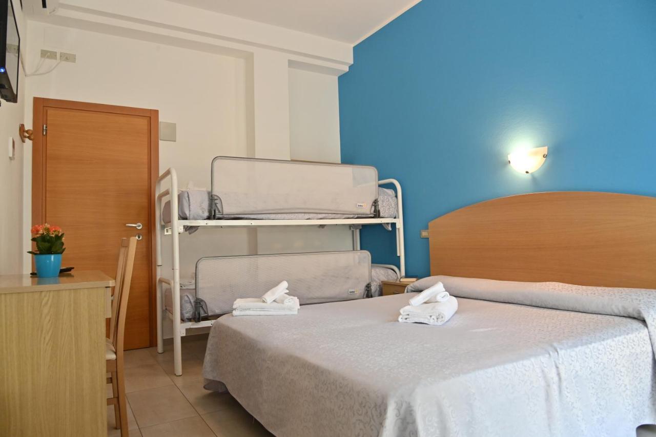 Hotel Italy Misano Adriatico Exterior photo